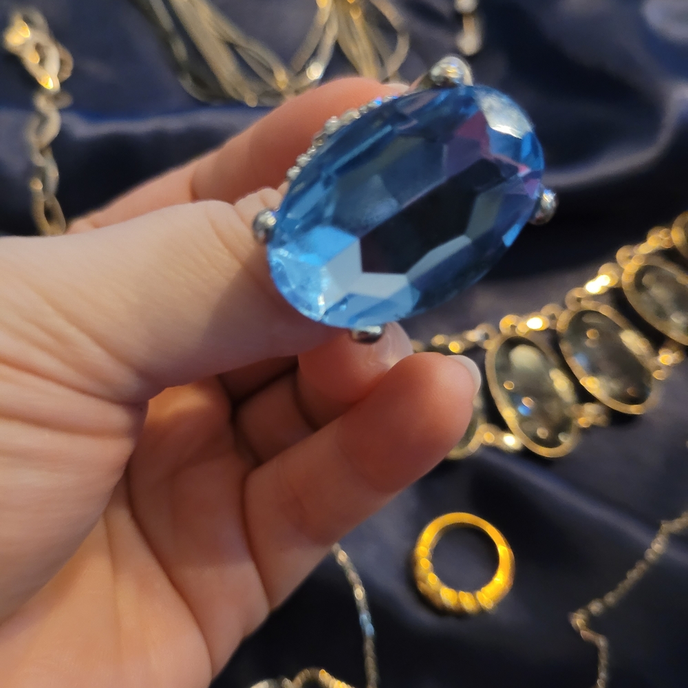 Elegant Blue Gemstone Ring